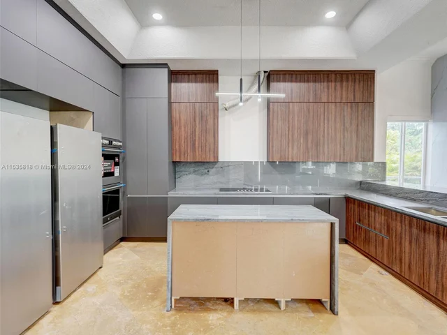 361 NE 116th St, Miami FL 33161