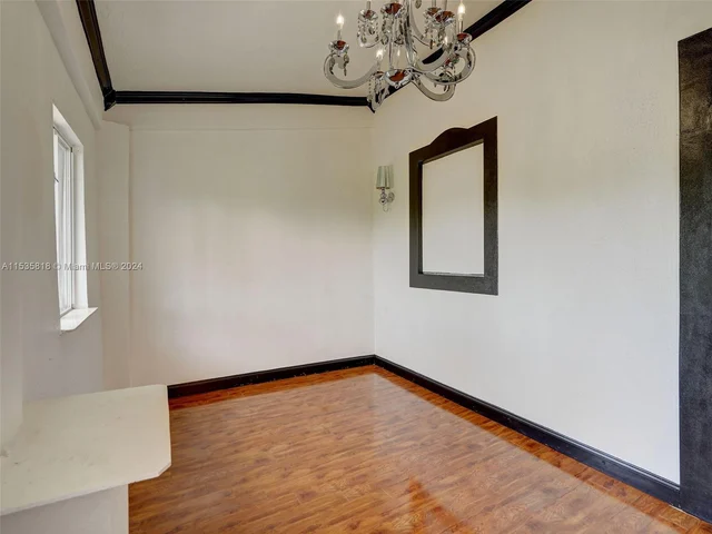 361 NE 116th St, Miami FL 33161