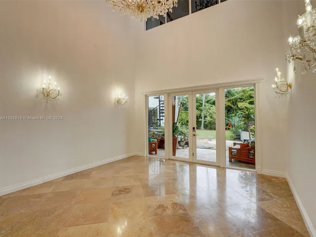 361 NE 116th St, Miami FL 33161