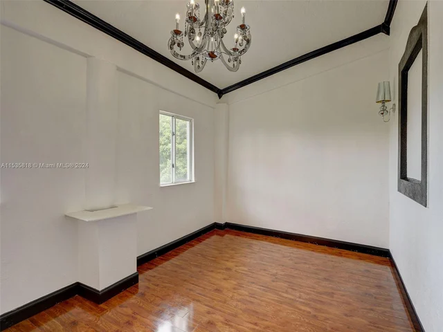 361 NE 116th St, Miami FL 33161