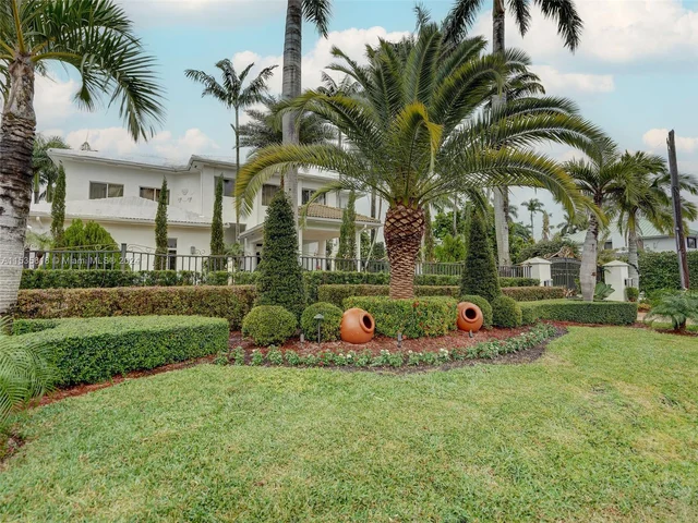 361 NE 116th St, Miami FL 33161