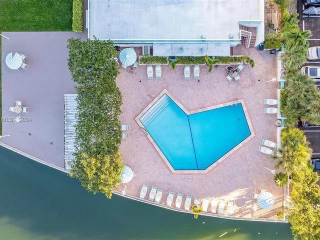 2841 NE 163rd St # 106, North Miami Beach FL 33160