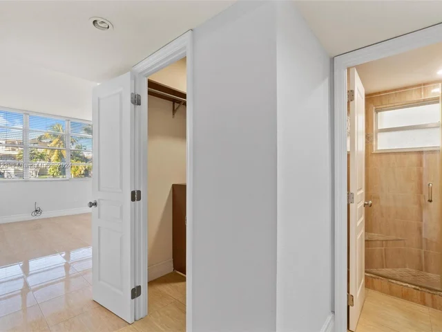 2841 NE 163rd St # 106, North Miami Beach FL 33160