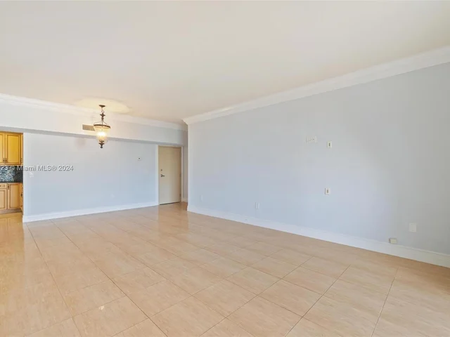 2841 NE 163rd St # 106, North Miami Beach FL 33160