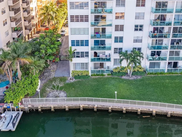 2841 NE 163rd St # 106, North Miami Beach FL 33160