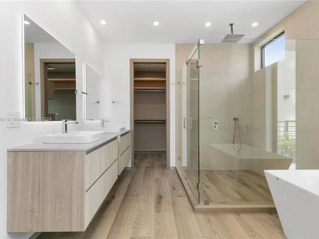 4115 Park Ave, Miami FL 33133