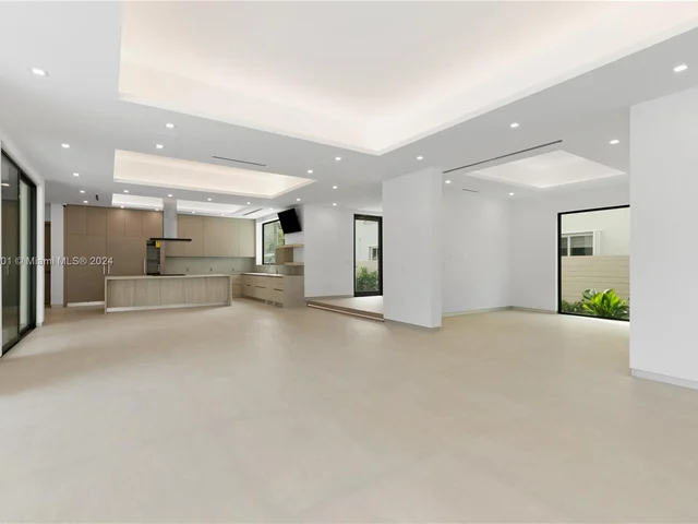 4115 Park Ave, Miami FL 33133