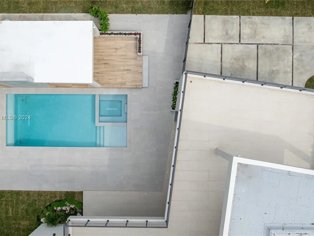 4115 Park Ave, Miami FL 33133