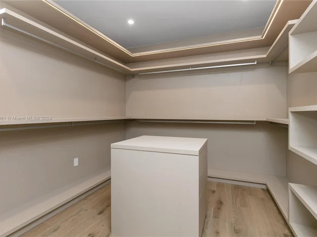 4115 Park Ave, Miami FL 33133