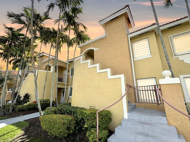 7910 NW 7th St # 203, Pembroke Pines FL 33024