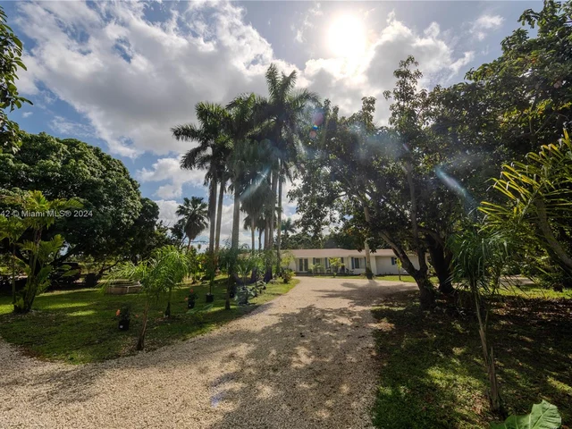 16025 SW 244th St, Homestead FL 33031