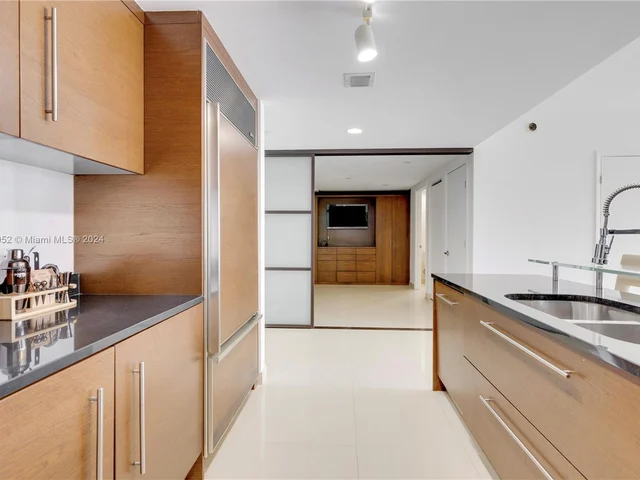 495 Brickell Ave # 603, Miami FL 33131