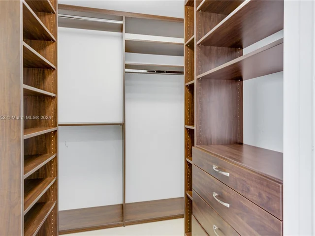 495 Brickell Ave # 603, Miami FL 33131