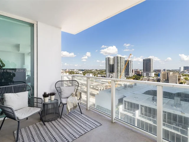 1040 Biscayne Blvd # 1605, Miami FL 33132