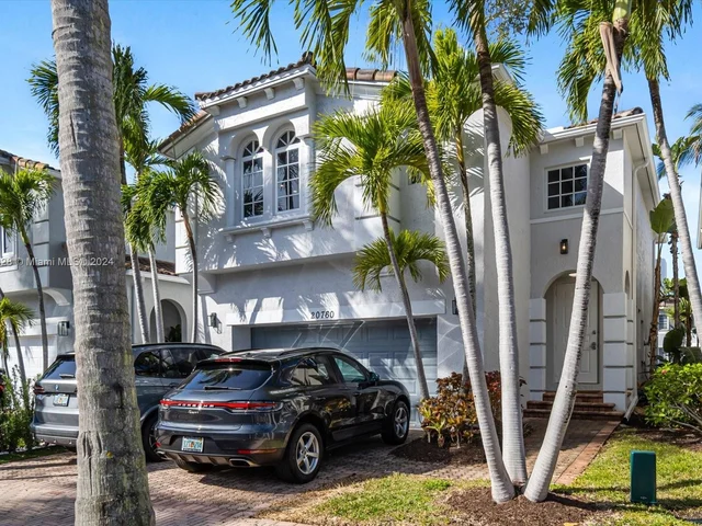 20760 NE 30th Pl, Aventura FL 33180