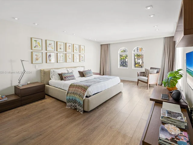 20760 NE 30th Pl, Aventura FL 33180