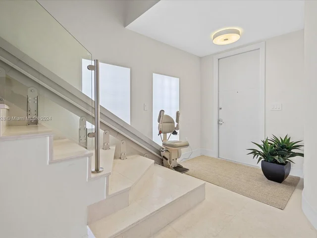 20760 NE 30th Pl, Aventura FL 33180