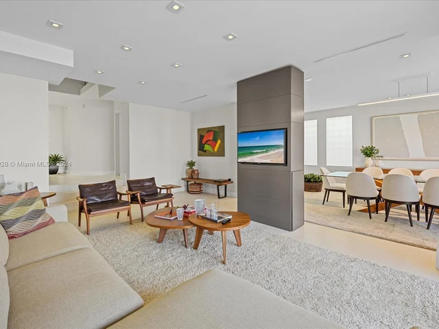 20760 NE 30th Pl, Aventura FL 33180