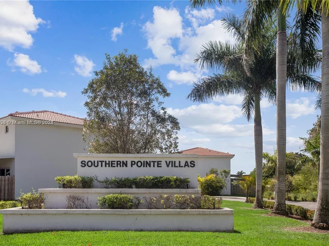 110 SW 3rd Ct, Florida City FL 33034