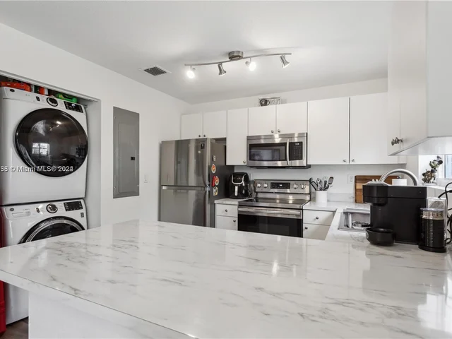 110 SW 3rd Ct, Florida City FL 33034