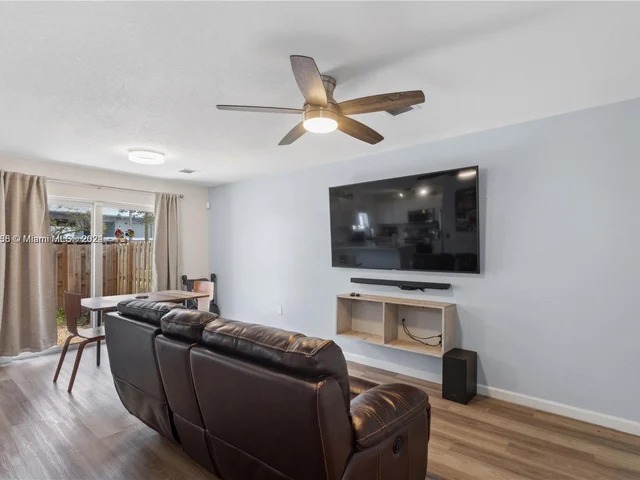 110 SW 3rd Ct, Florida City FL 33034