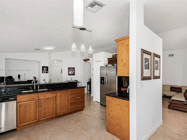 15718 SW 80th Ln, Miami FL 33193