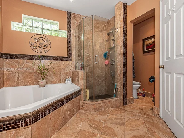 15718 SW 80th Ln, Miami FL 33193