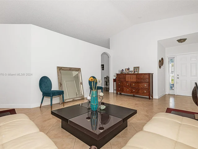 15718 SW 80th Ln, Miami FL 33193