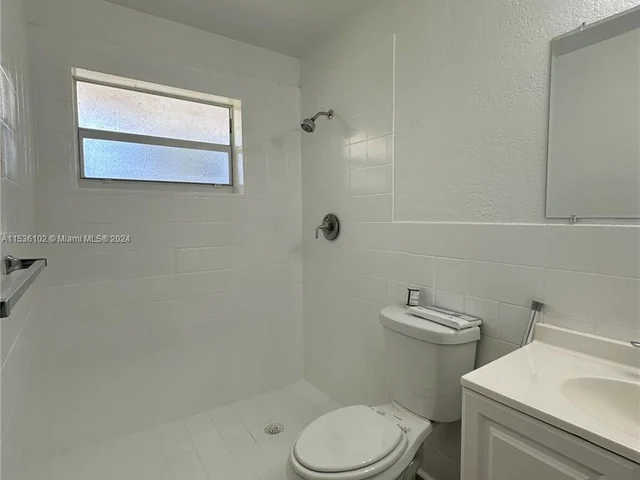 120 NW 2nd Ave # B, Hallandale Beach FL 33009