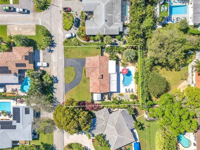 317 NW 23rd St, Wilton Manors FL 33311