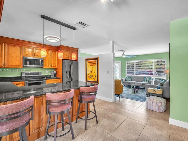 317 NW 23rd St, Wilton Manors FL 33311