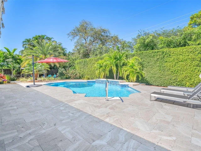 317 NW 23rd St, Wilton Manors FL 33311