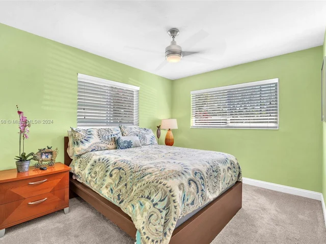 317 NW 23rd St, Wilton Manors FL 33311