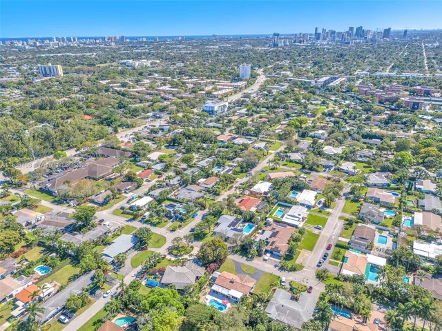 317 NW 23rd St, Wilton Manors FL 33311