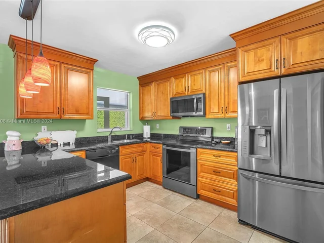 317 NW 23rd St, Wilton Manors FL 33311