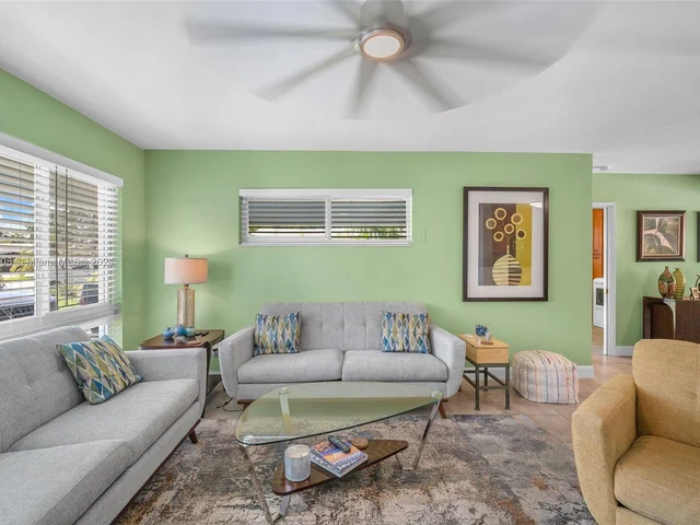 317 NW 23rd St, Wilton Manors FL 33311