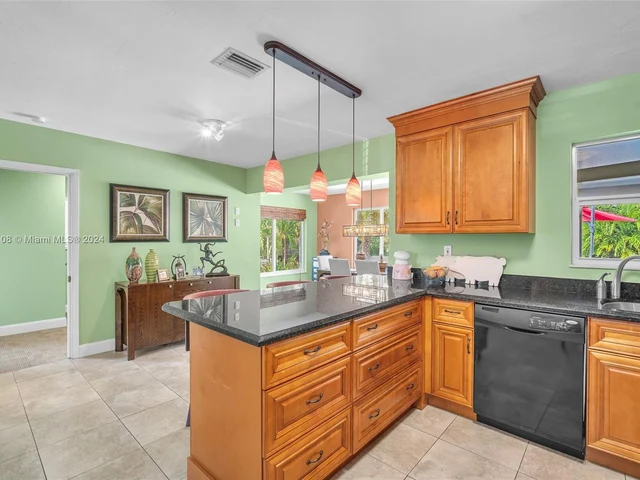 317 NW 23rd St, Wilton Manors FL 33311