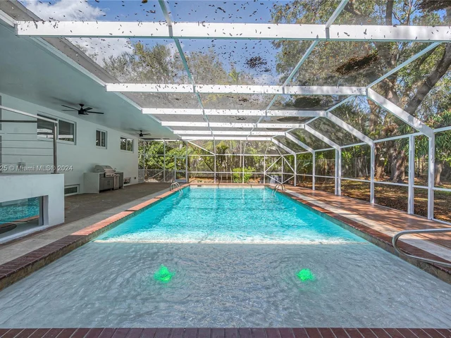 6565 SW 134th Dr, Pinecrest FL 33156