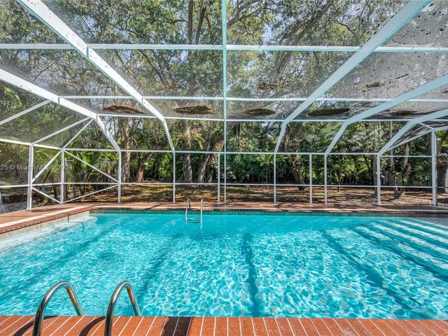 6565 SW 134th Dr, Pinecrest FL 33156