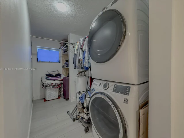 9353 Fontainebleau Blvd # A215, Miami FL 33172