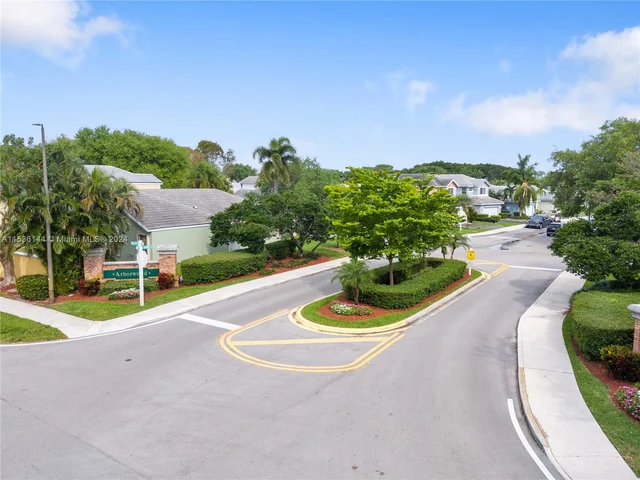 2707 Pinewood Ct # 2707, Davie FL 33328