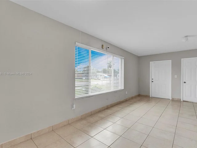 551 NW 30th Ter, Fort Lauderdale FL 33311