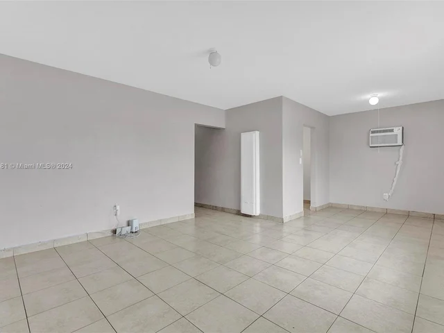 551 NW 30th Ter, Fort Lauderdale FL 33311