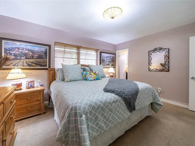 3910 SW 124th Ct, Miami FL 33175