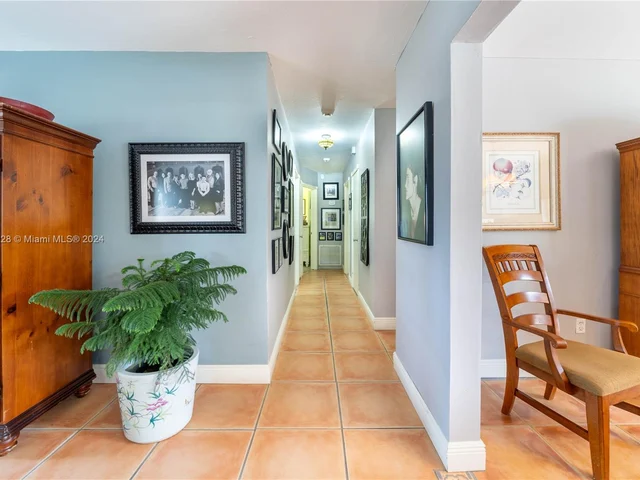 3910 SW 124th Ct, Miami FL 33175