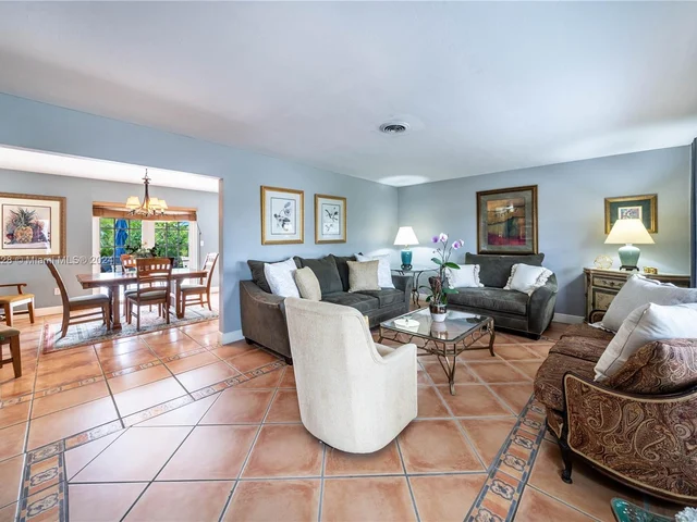 3910 SW 124th Ct, Miami FL 33175