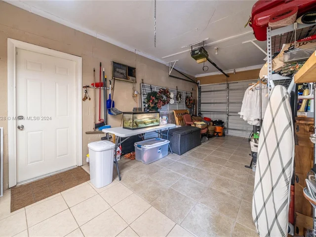 3910 SW 124th Ct, Miami FL 33175