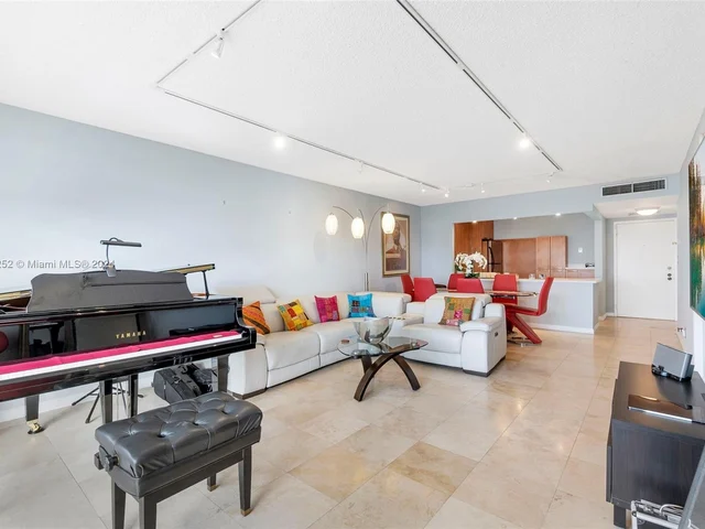 600 Three Islands Blvd # 1009, Hallandale Beach FL 33009