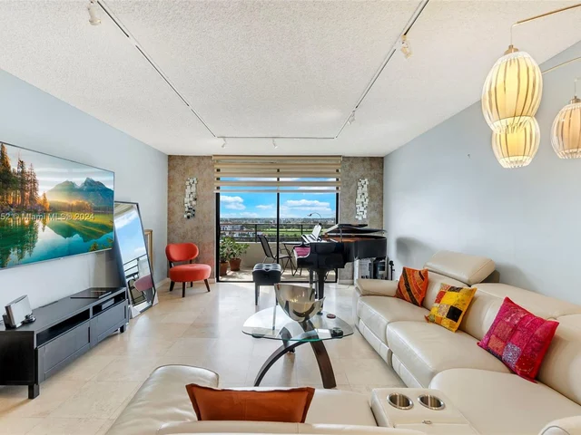 600 Three Islands Blvd # 1009, Hallandale Beach FL 33009