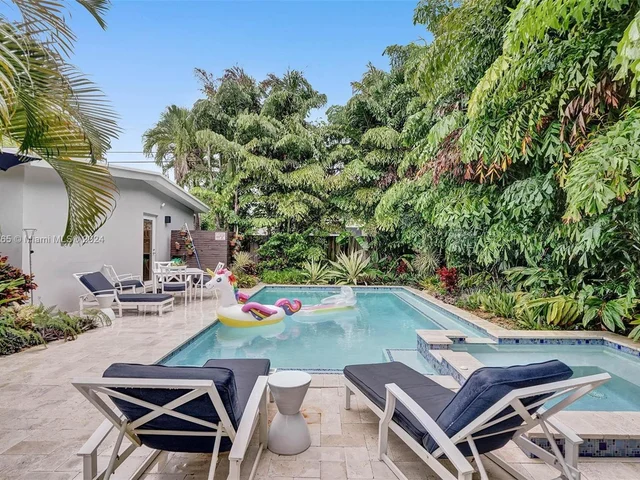 1621 N Victoria Park Rd, Fort Lauderdale FL 33305